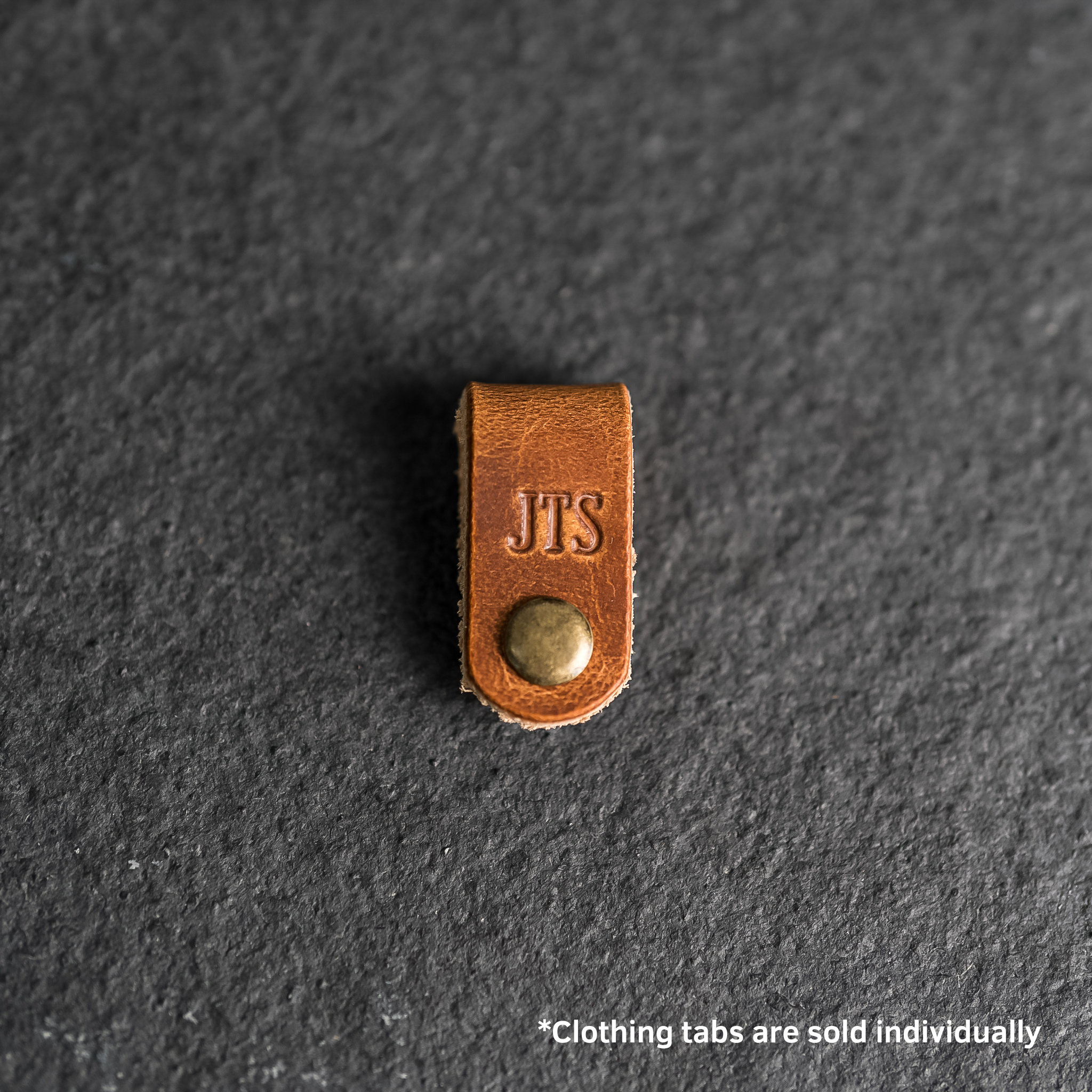 Ox & Pine - Vente Étiquette pour bagage - Onglets de vêtements en cuir personnalisés29