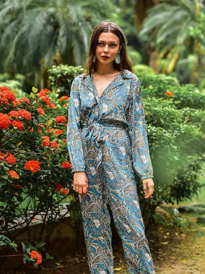 Sæt med 6 Hailee Kimono Jumpsuits (S,M,L) for engroshandel hos America & Beyond