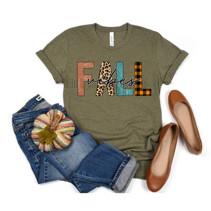 Chemise Automne Vibes pour la vente par Wild & Untamed Designs