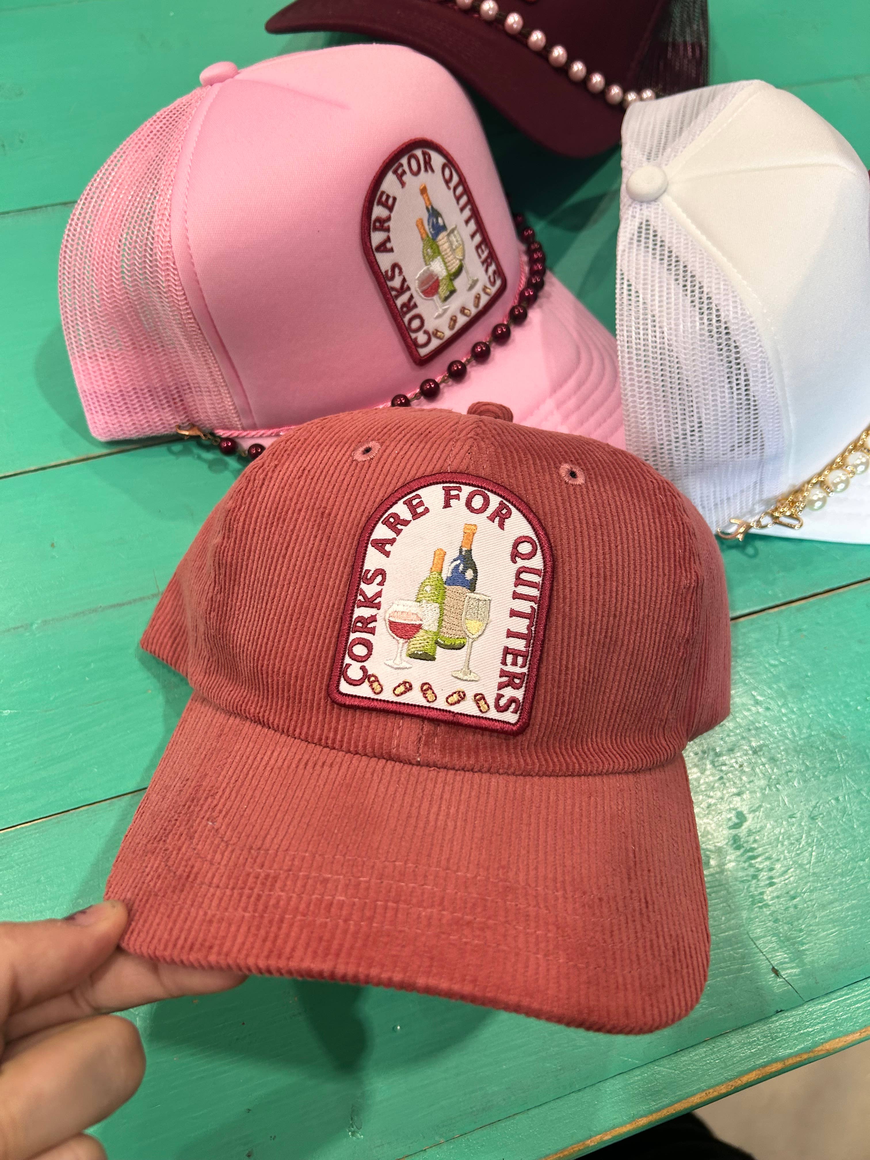 Vibes Hat Company - Vendita all'ingrosso Cappellino da camionista - Donna - Tappi sono per chi molla Trucker | Cappelli da vino | Cappello da bere2