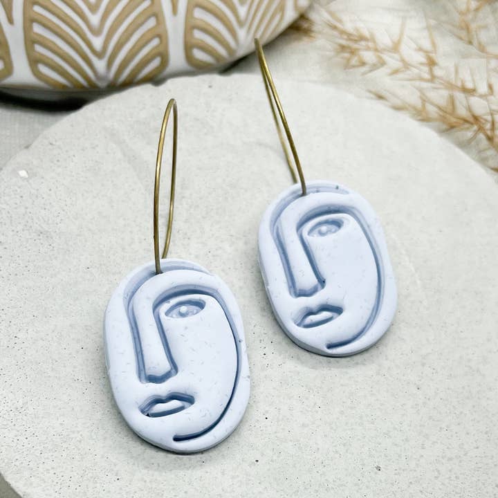 pendientes de arcilla polimérica, relieve azul, estilo boho, níquel para venta al por mayor de Moon and Jewel