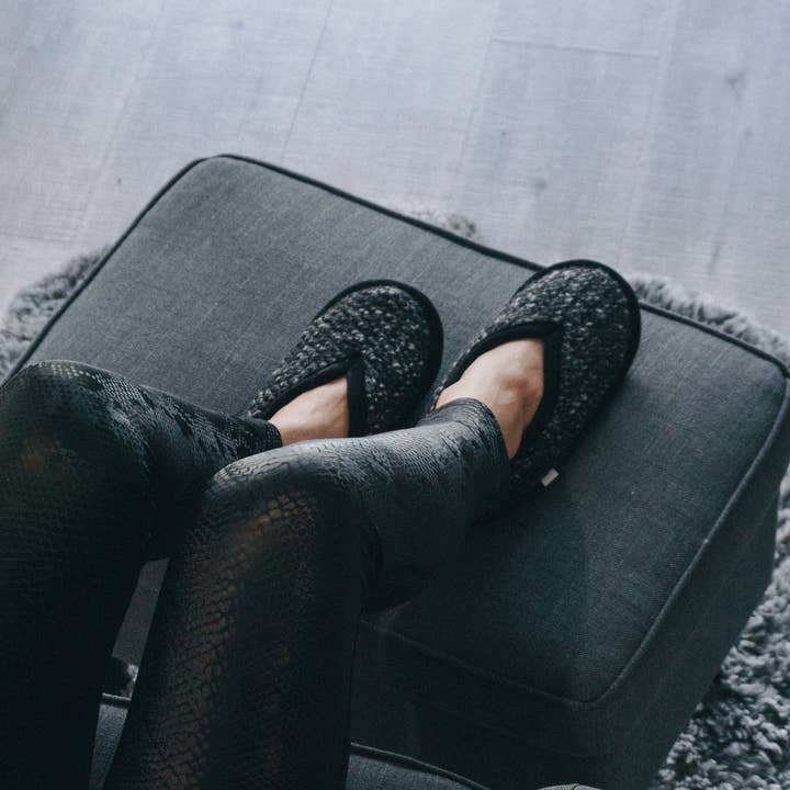 CottoHouse - Wholesale Slippers - Unisex - Merino Wool Slipper with anti-slip Eco-leather sole UMAY3