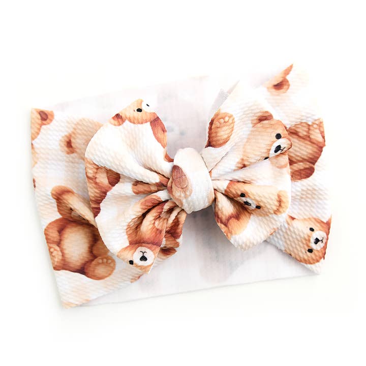 Accesorio para el cabello oso marrón con pañuelo Teddy para venta al por mayor de Gigi and Max