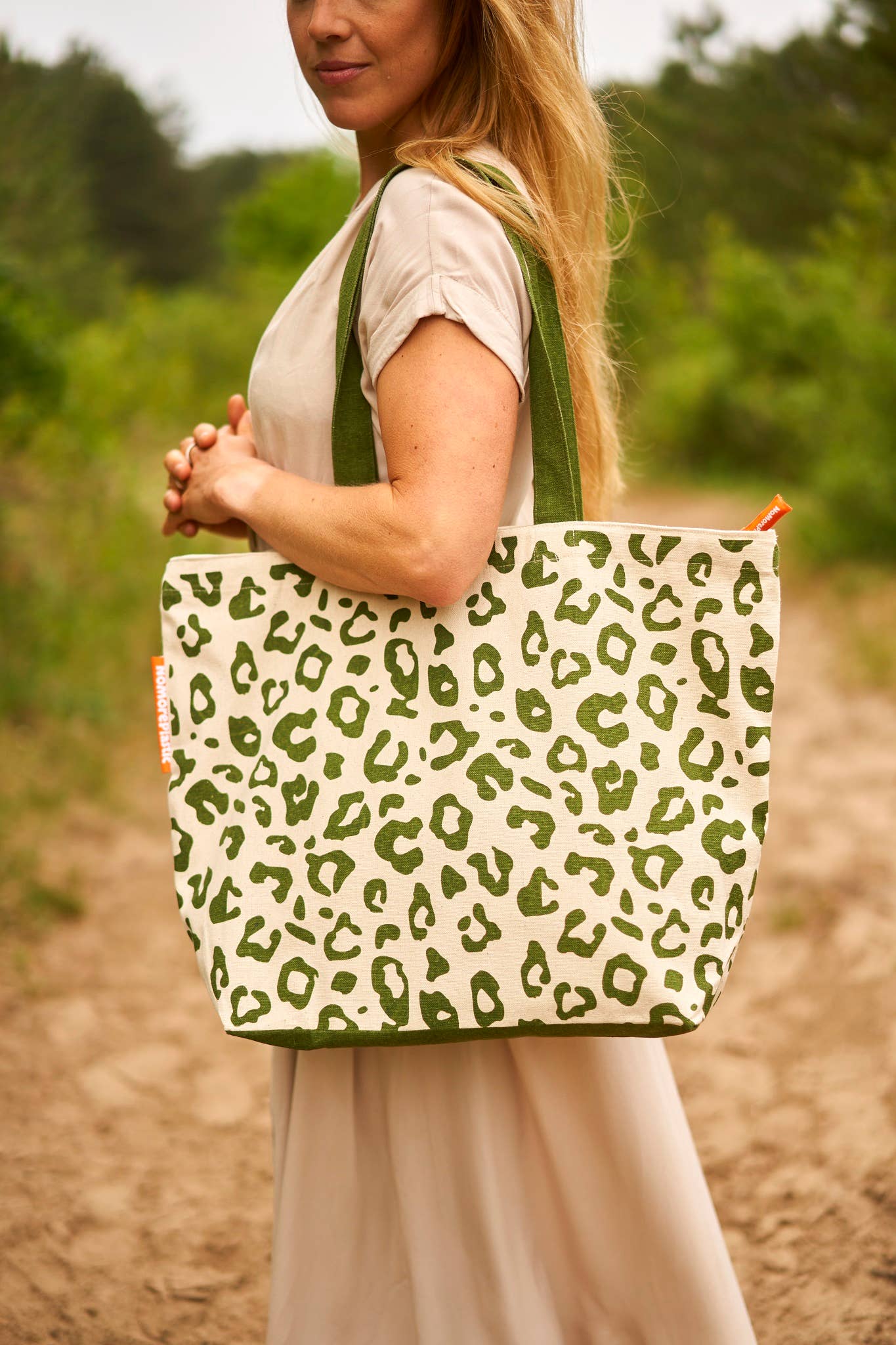 NoMorePlastic - Wholesale Grocery/Shopping Bag - Sustainable shopper made from recycled bed linen - Leopard