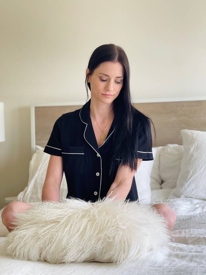 SALUA Pyjama Classique de Luxe Capri en Coton Pima Brossé pour la vente par Salua Lingerie