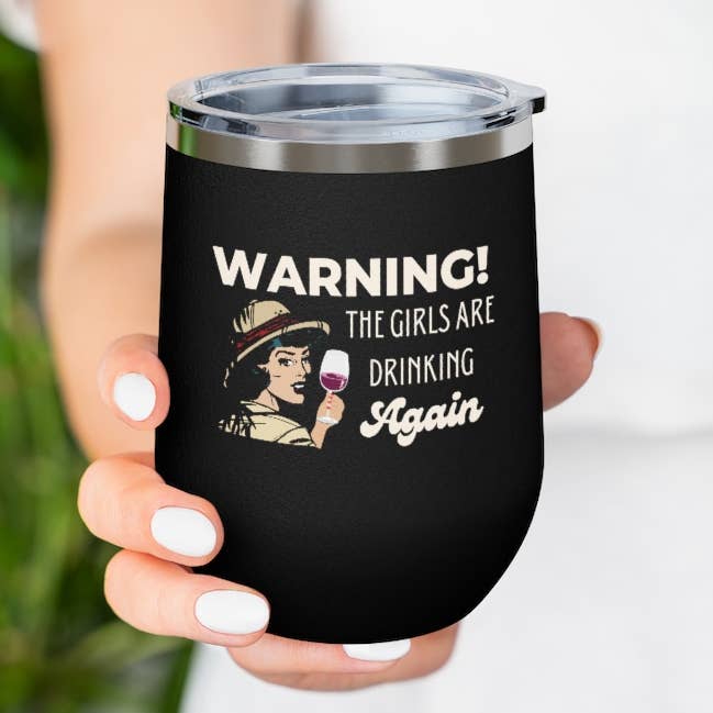 Bicchiere da vino per feste di addio al nubilato per ragazze, weekend, regalo bavaglio per la vendita all'ingrosso da parte di Sunshine and Pine