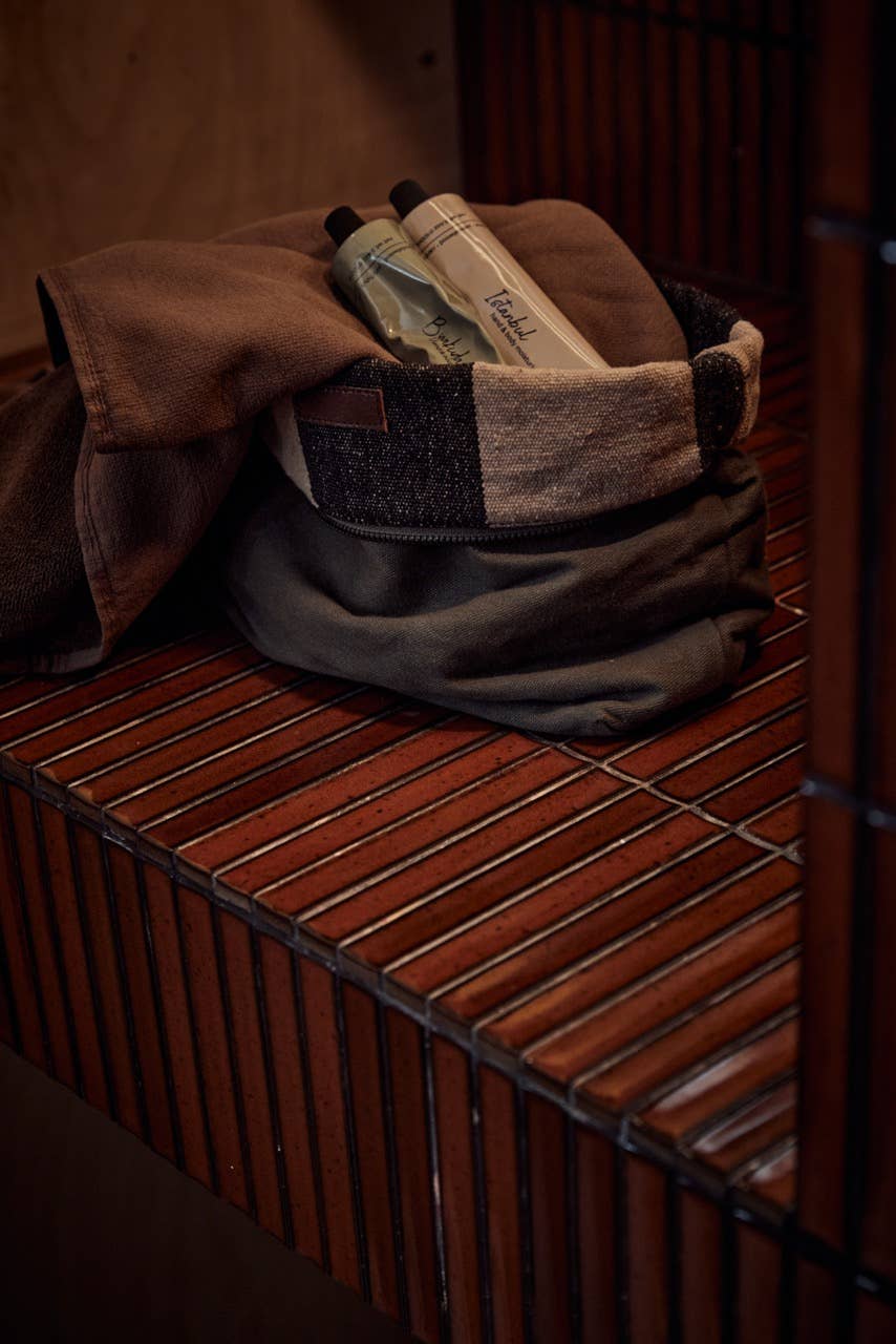 Saardé - Wholesale Bath Towel - Vintage Wash Towel Collection | Chocolate2