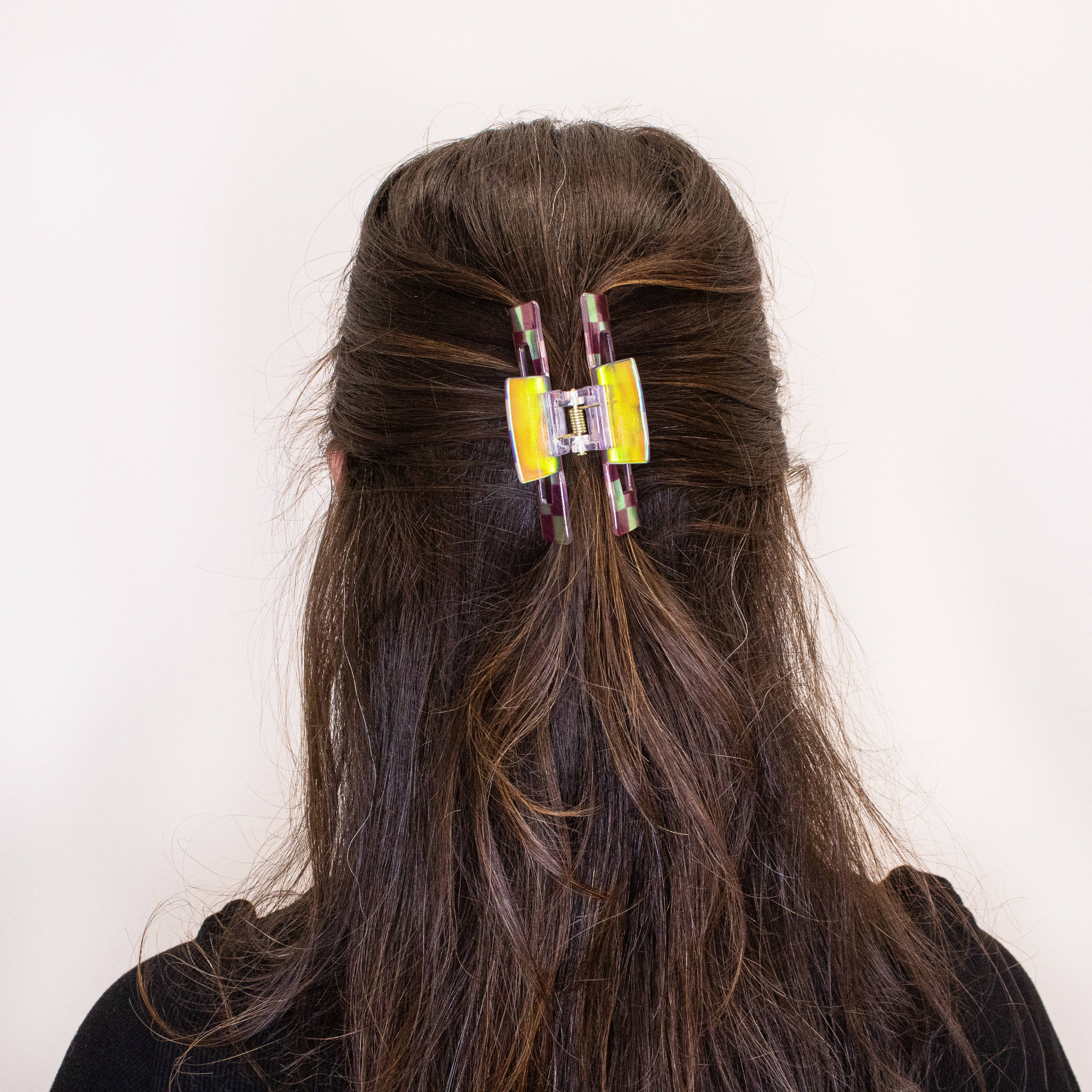 Frog Sac - Wholesale Hair Clip - Women's - Medium Square Iridescent Checkered Hair Claw Clip16