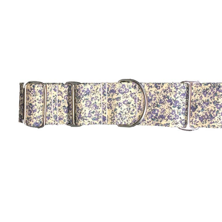 Izala Dog - Wholesale Pet Collar - Dog - Martingale Dog Collar “Florecillas”1