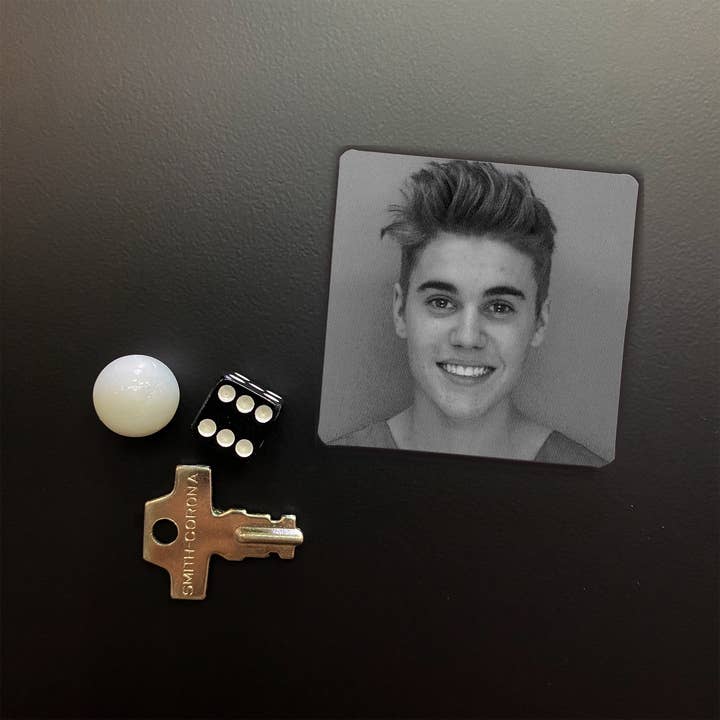 Lucky Mfg. Co. - Wholesale Magnet - Justin Bieber Mugshot 2x2 Magnet