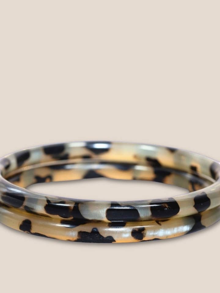 Schwarzes Hornarmband 6mm LEO 04 für den Großhandel von JolieJulie-MaLune-VentiLLo