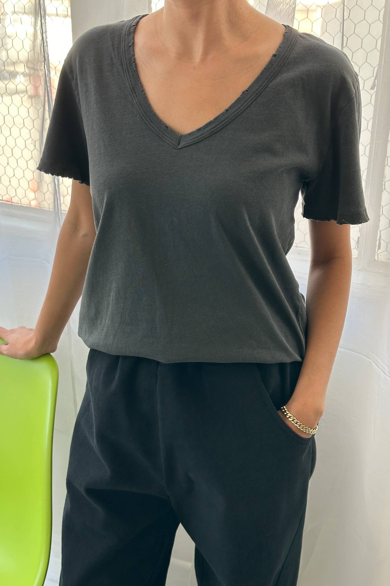 Le Bon Shoppe - Vente T-shirt – femme - T-shirt en coton bio La Vie avec col en V (2S-2M-1L)2