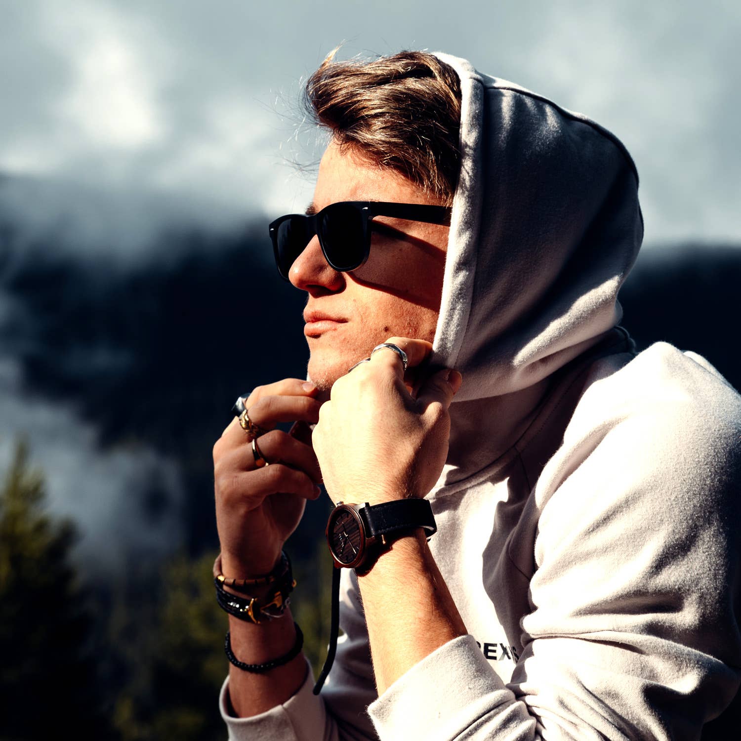 GOWOOD - Wholesale Sunglasses - Unisex - Ebony Wood Sunglasses with Black Polarized Lenses5