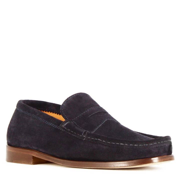 Mocassin pour homme en daim bleu foncé fait main pour la vente par The Royale Leather