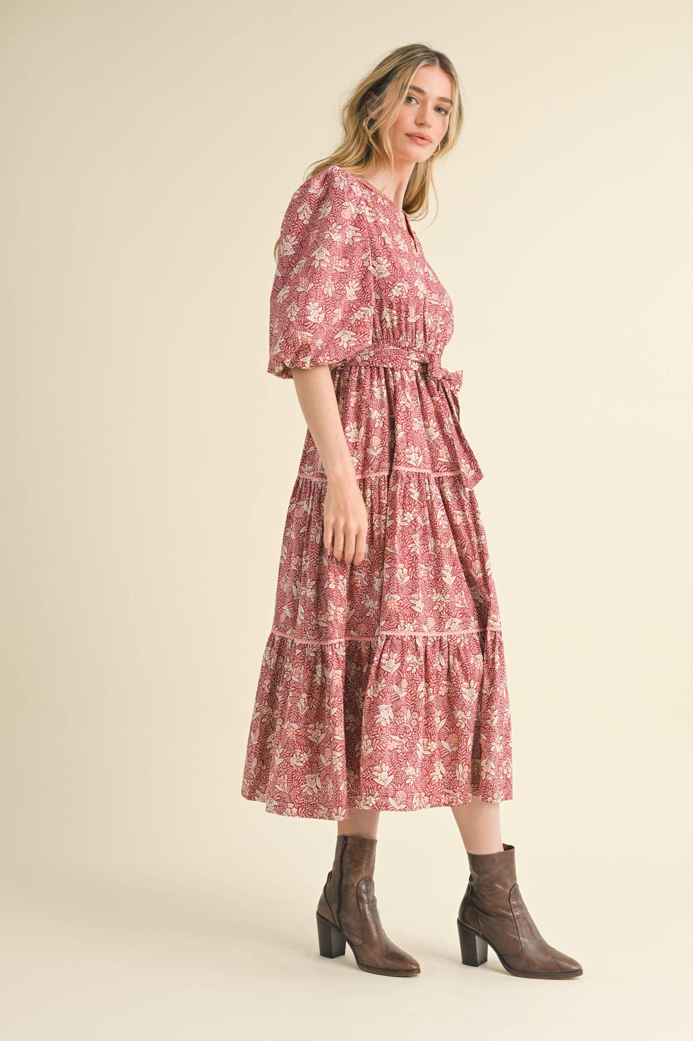 &MERCI - Wholesale Dress - Women's - BUBBLE SLEEVE LACE TRIM MIDI DRESS MDR343021