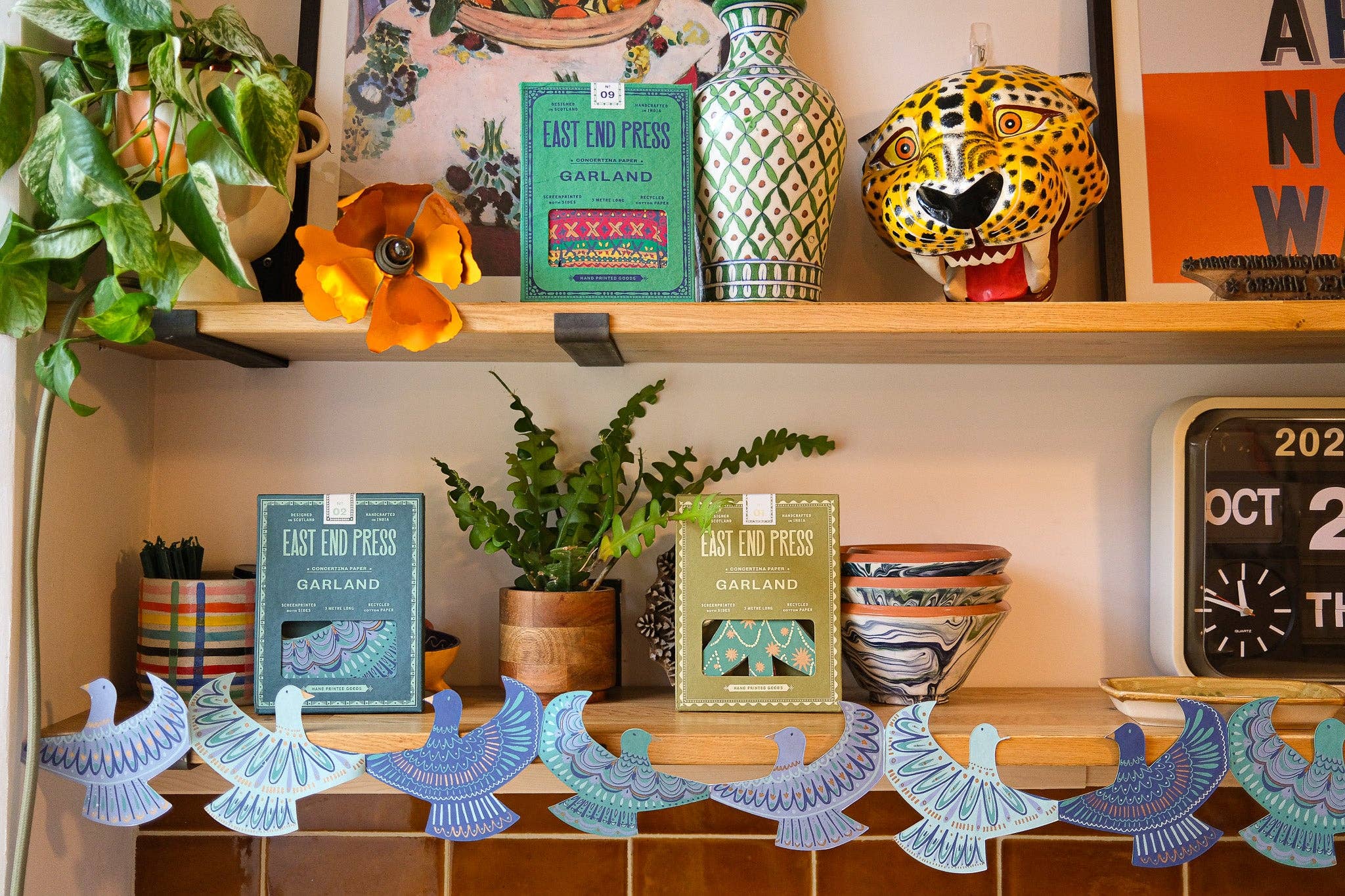 East End Press - Wholesale Bunting/Garland - UK/EU: Peace Doves Concertina Garland9