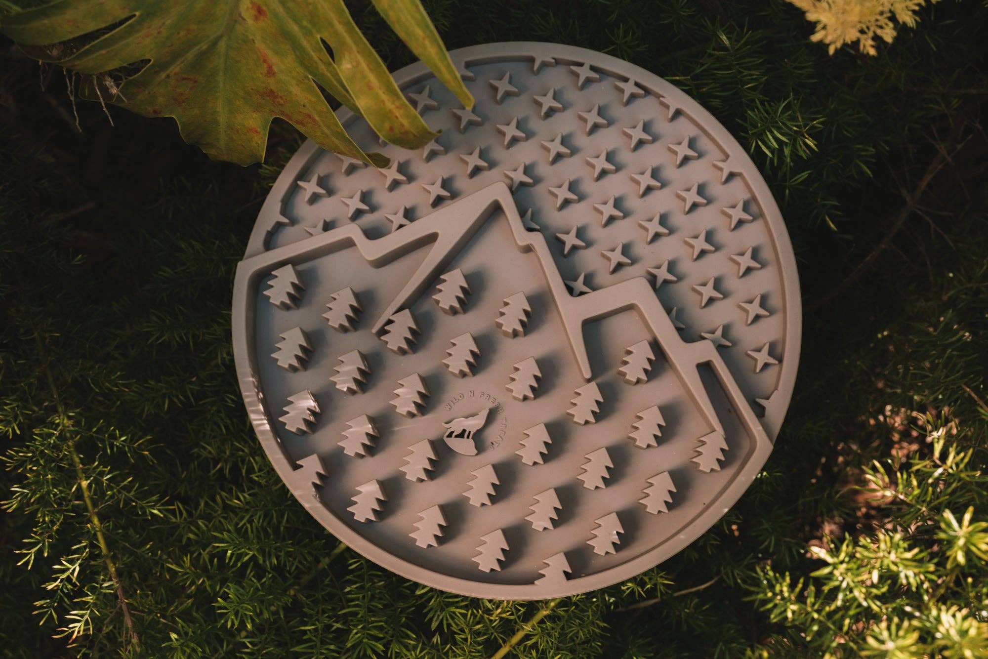 Wild n Fresh Treats - Wholesale Pet Food Mat - Dog - Mountain Grub Mat8