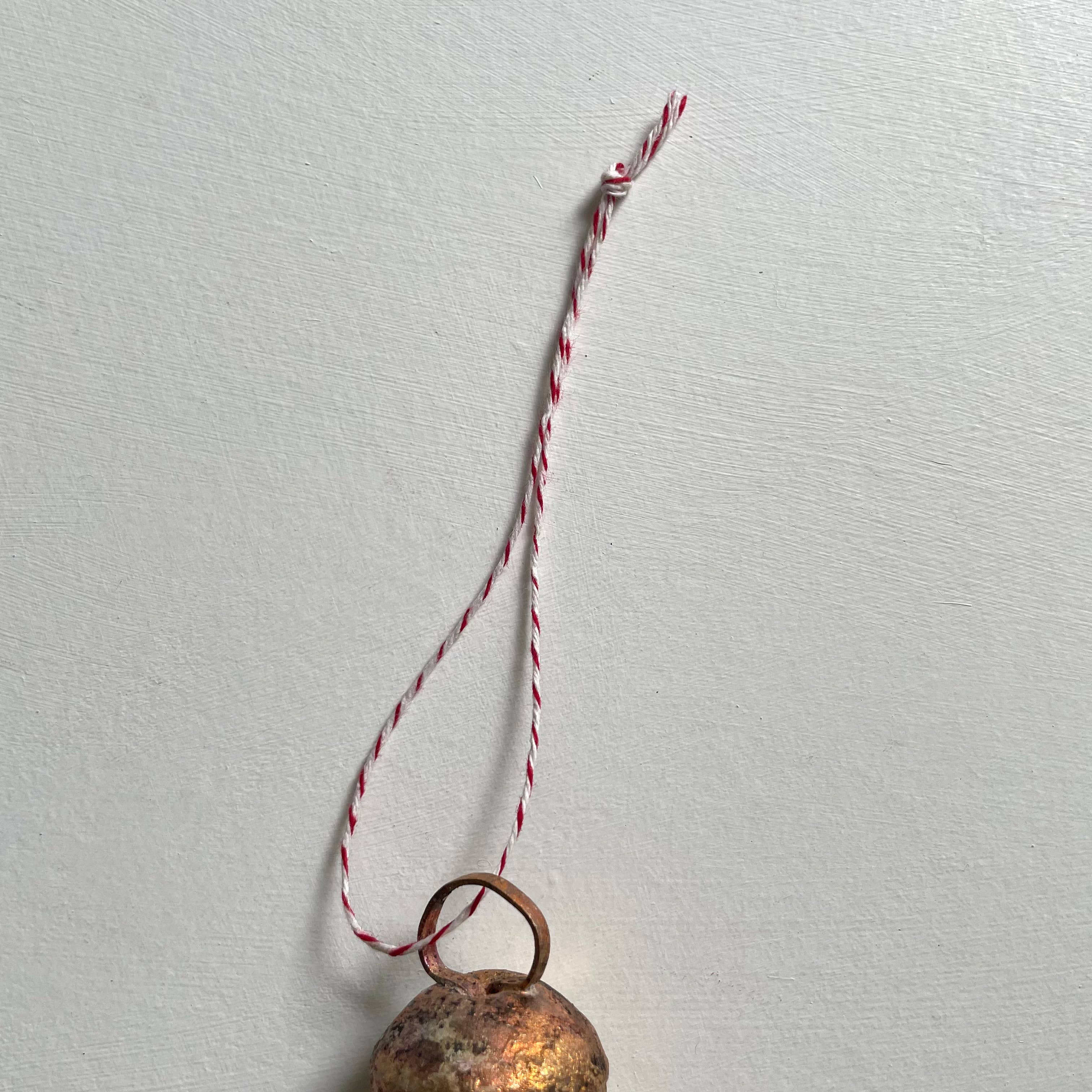 fort & field - Wholesale Ornament - 1 3/4" rounded tin brass bell rustic ornament jute twine0