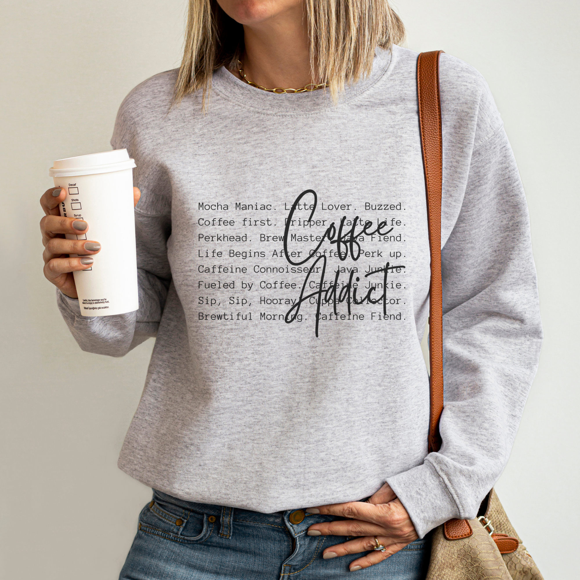 Trendznmore - Modern Graphic Apparel - Wholesale Grafisch sweatshirt - Dames - Koffieverslaafde Definitie Grappige Crewneck Grafische Sweater2