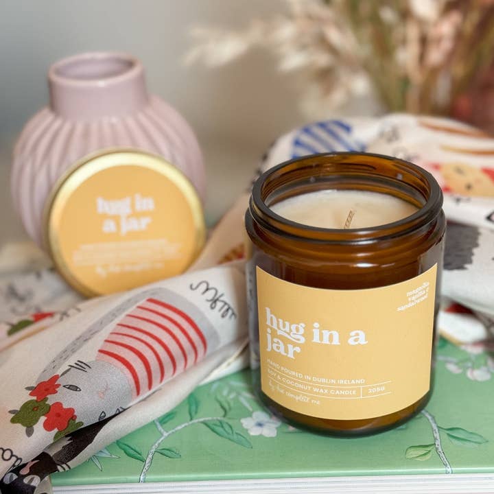 Abbraccio in un Barattolo Candela in Barattolo d'Ambra per la vendita all'ingrosso da parte di Hue Complete Me