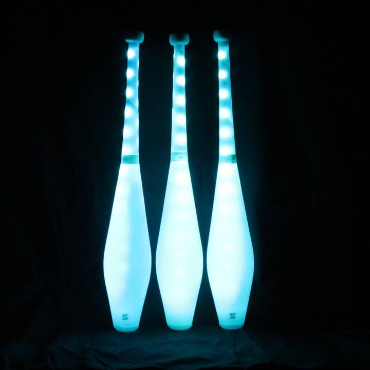 YoYoSam Wholesale - Wholesale Light-Up Toy - Kids & Baby - Zeekio Multi-Color LED Light Up Juggling Clubs with Charger and Remote (Set of 3)4