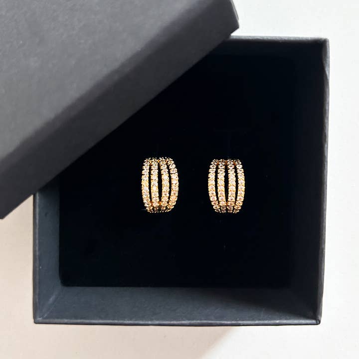 Par de earcuffs pavé bañados en oro de 18k para venta al por mayor de ÉCLAIRE
