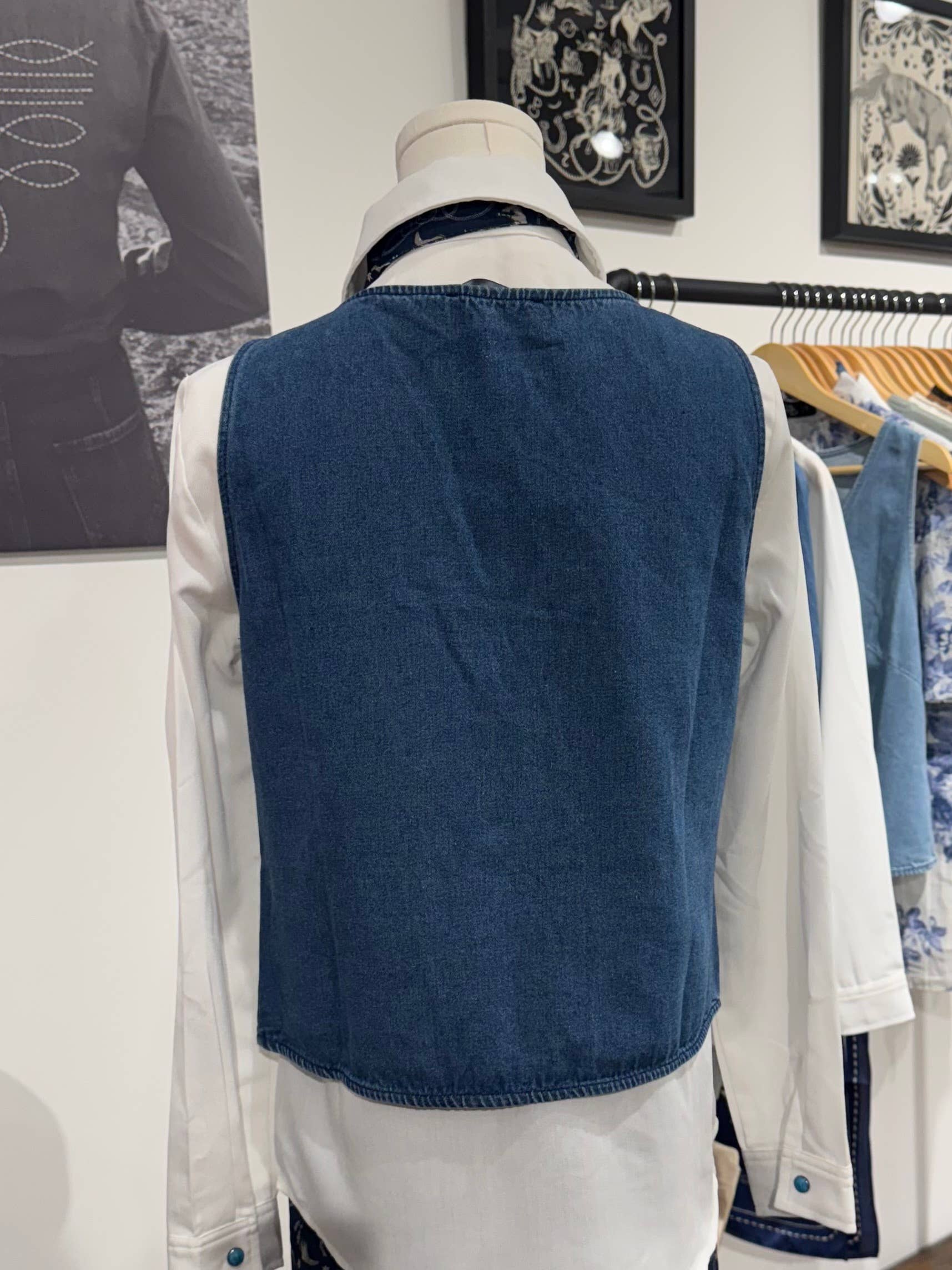 Rockin A Design – Colete - Mulher por atacado – Colete de ganga com laço e acabamento de tachas ocidentais1