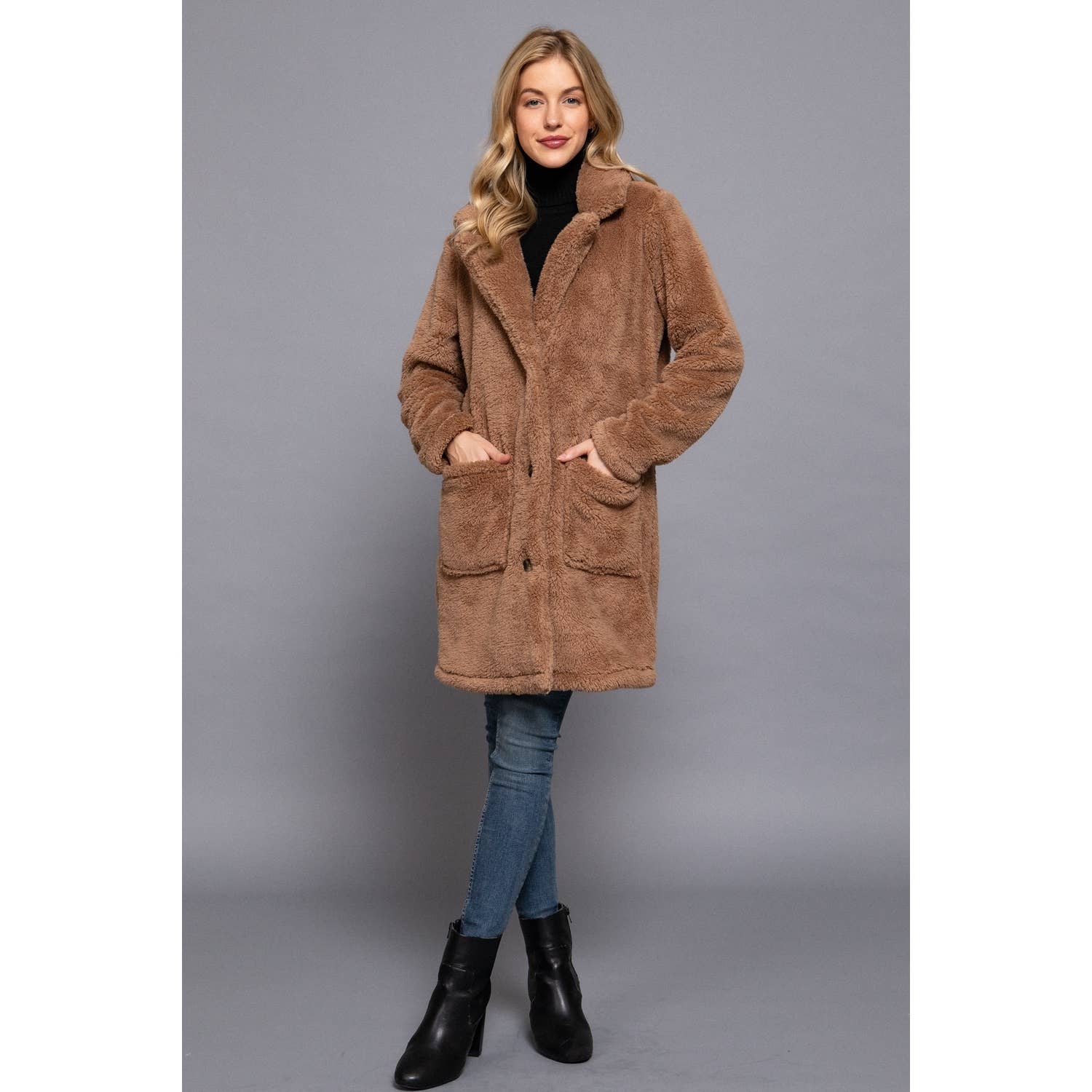 Apolline - Wholesale Coat - Women's - NOTCHED COLLAR PATCH POCKET SHERPA COAT5