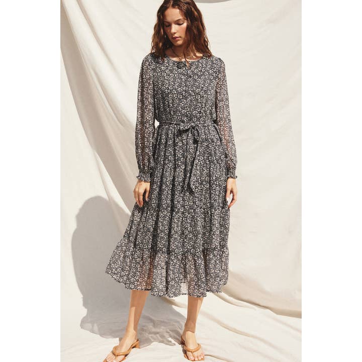 Abito longuette a strati con bottoni unico (1) per la vendita all'ingrosso da parte di Dress Forum