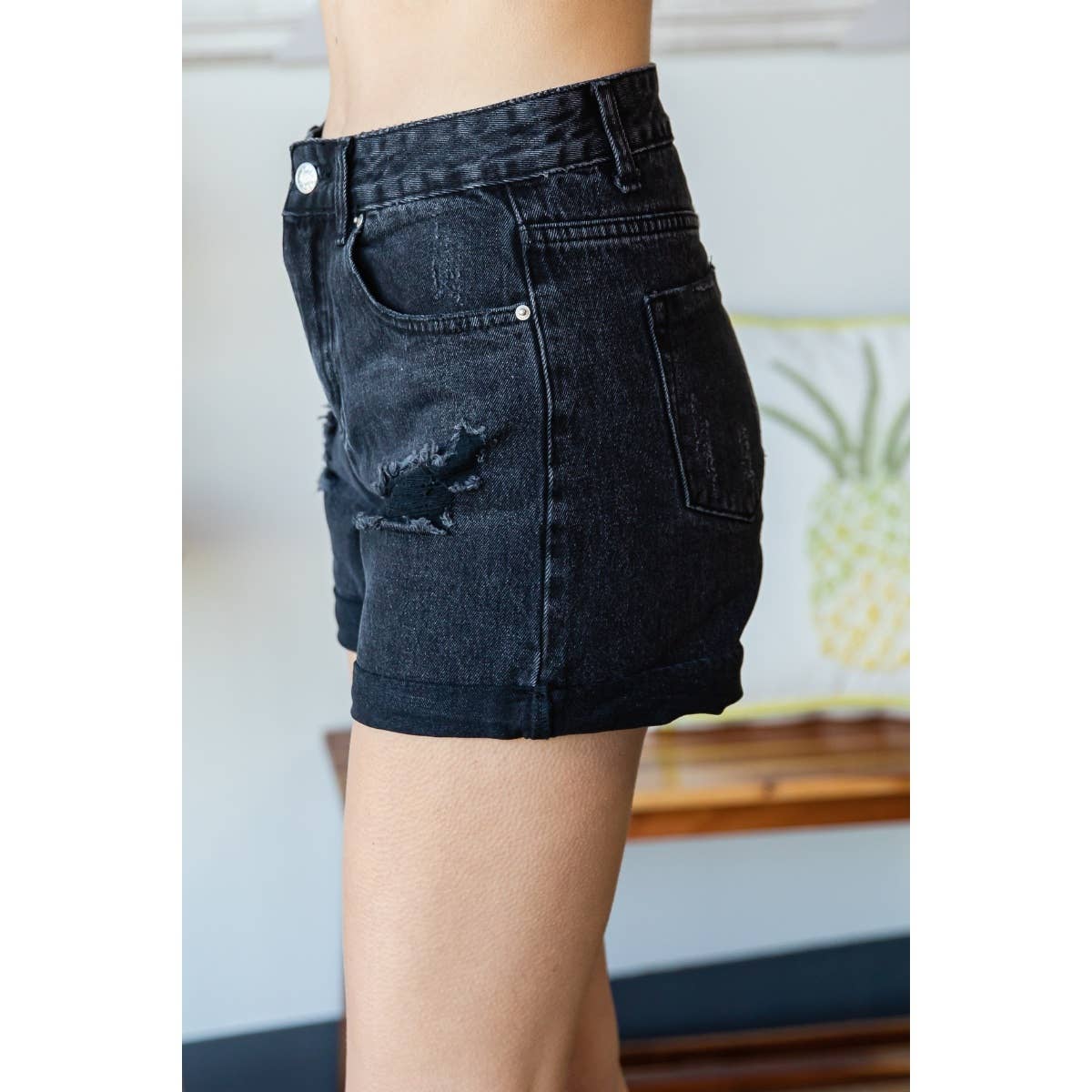 Veveret - Vente Short – femme - Short en jean retroussé délavé2
