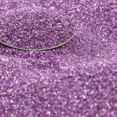 Lila Purpurina de cristal alemana brillante, color lila, grano 90 fino, 25 g de venta al por mayor en Faire