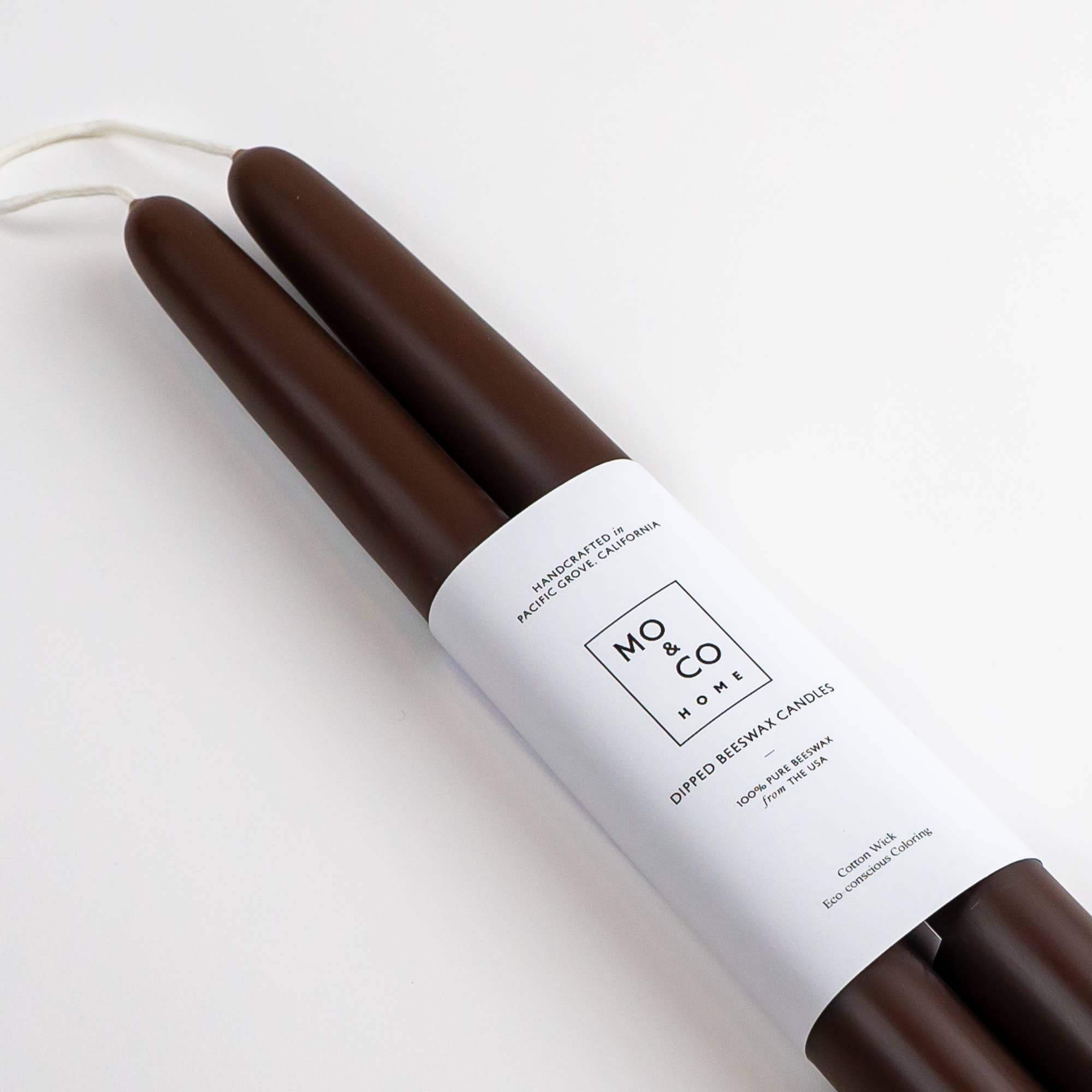 Mo&Co Home – Großhandel Konische Kerze/Kerzenhalter – Kastanie | Getauchte Bienenwachskerzen | 100% natürlich0