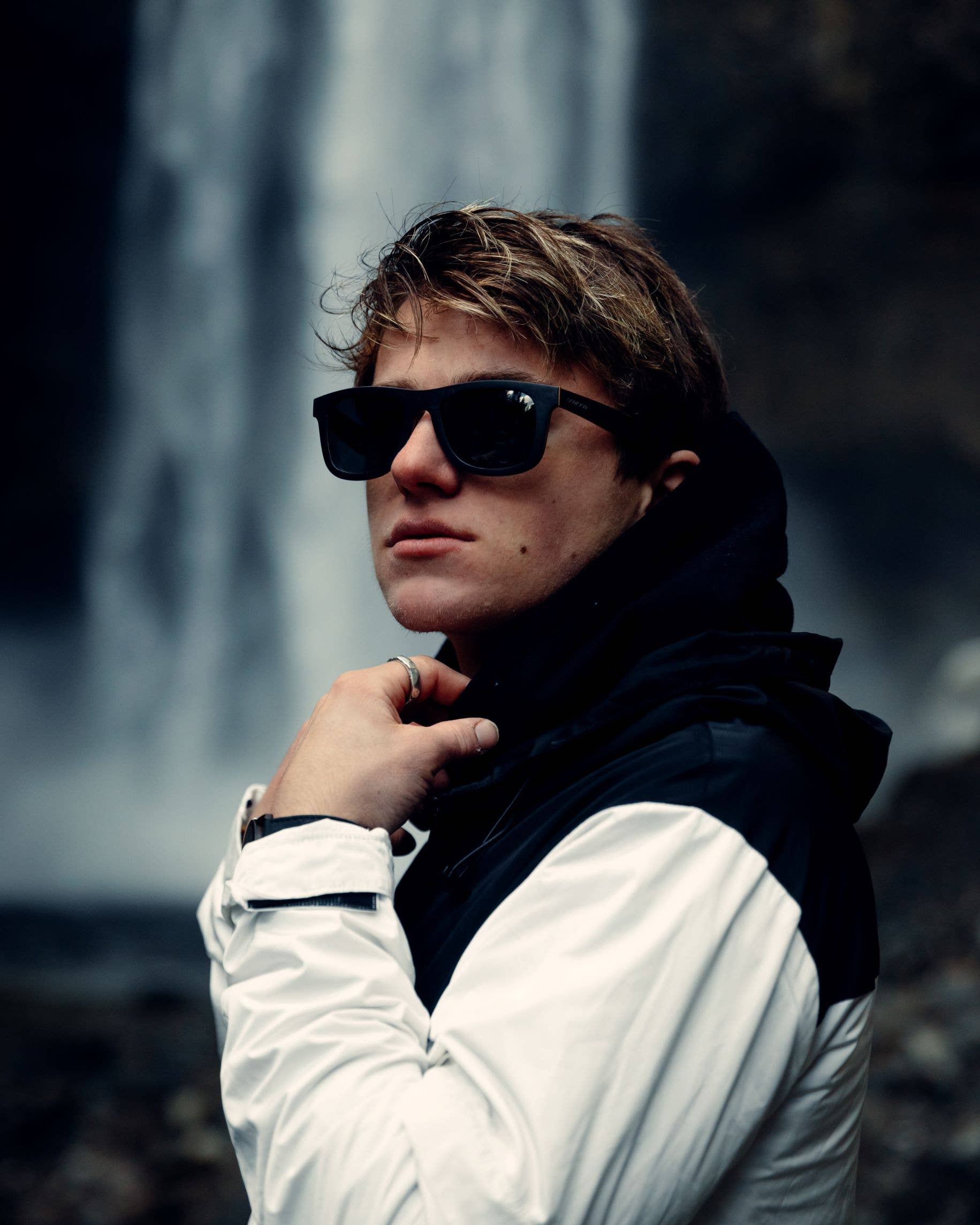 GOWOOD - Wholesale Sunglasses - Unisex - Canadian Black Maple Sunglasses with Black Polarized Lenses2