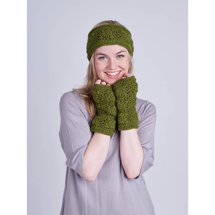 Windhorse Trading Inc - Wholesale Fashion Headband - Women's - Floral Crochet Headband. HB70014