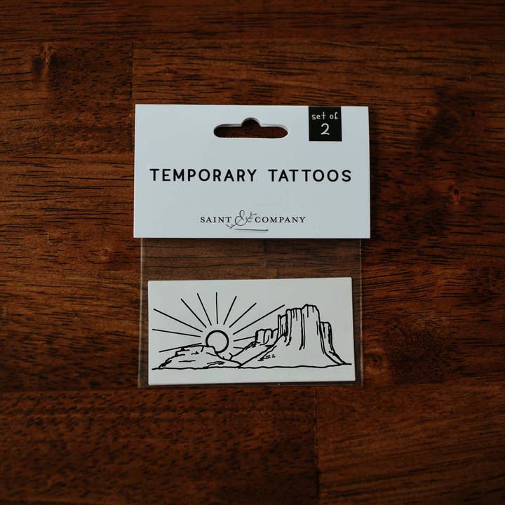 Saint & Company – Großhandel Temporäre Tattoos – Temporäre Tattoos bei Sonnenuntergang in der