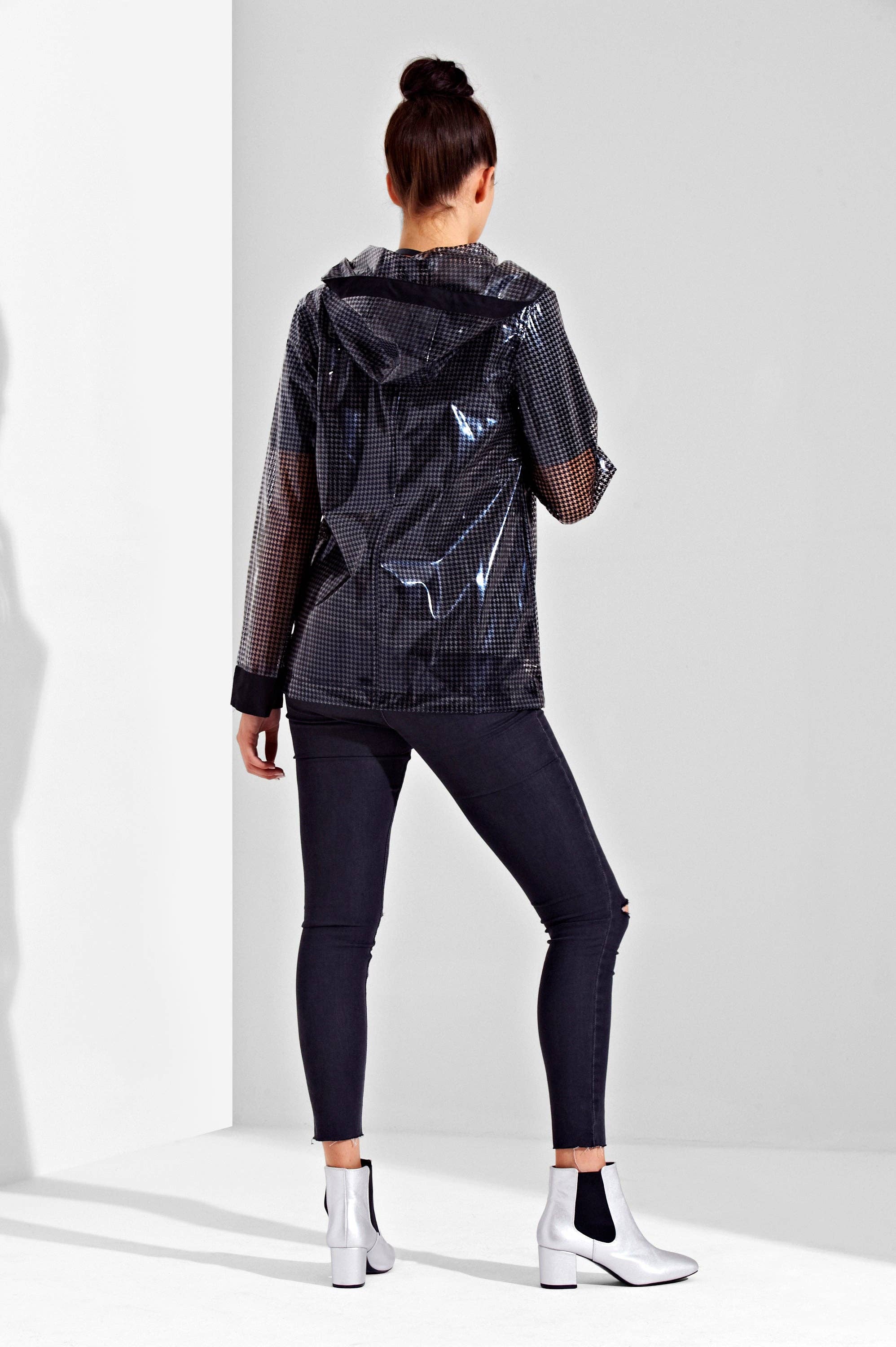 Urban Bliss – wholesale Raincoat – Women's – Houndstooth Rain Mac3