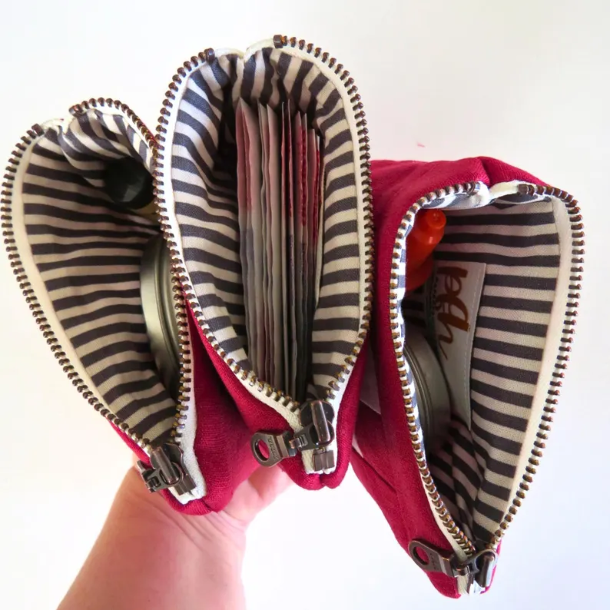 PaperFromHeaven - Wholesale Pouch - Women's - Red Heart Quilted Linen Bag – Mini Zipper Coin Pouch 2