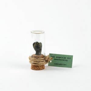 Un Petit Ange de Protection - Labradorite pour la vente par Sidedish
