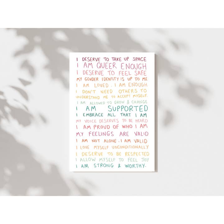 Impression artistique sur les affirmations LGBTQ+ et les affirmations queer pour la vente par Kai Kathleen