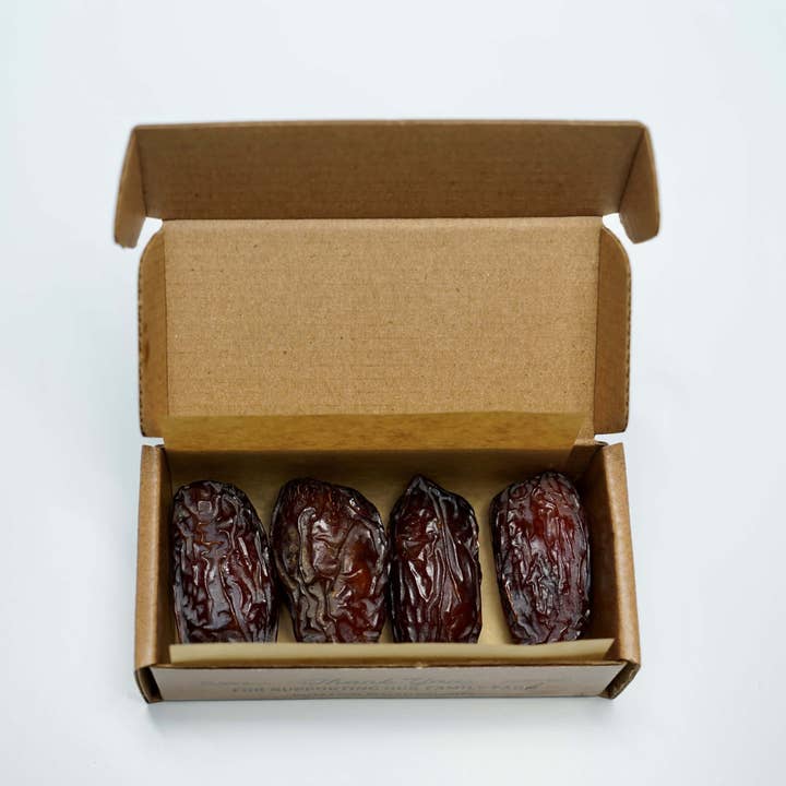Rancho Meladuco Date Farm - Wholesale Dried/Dehydrated Fruit - Mini 4 Date Organic Medjool Dates