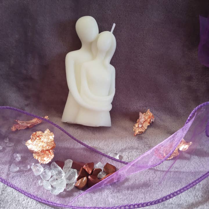 Lovers unite Candle ( Paraffin & Soy ) for wholesale by How Nature Made It