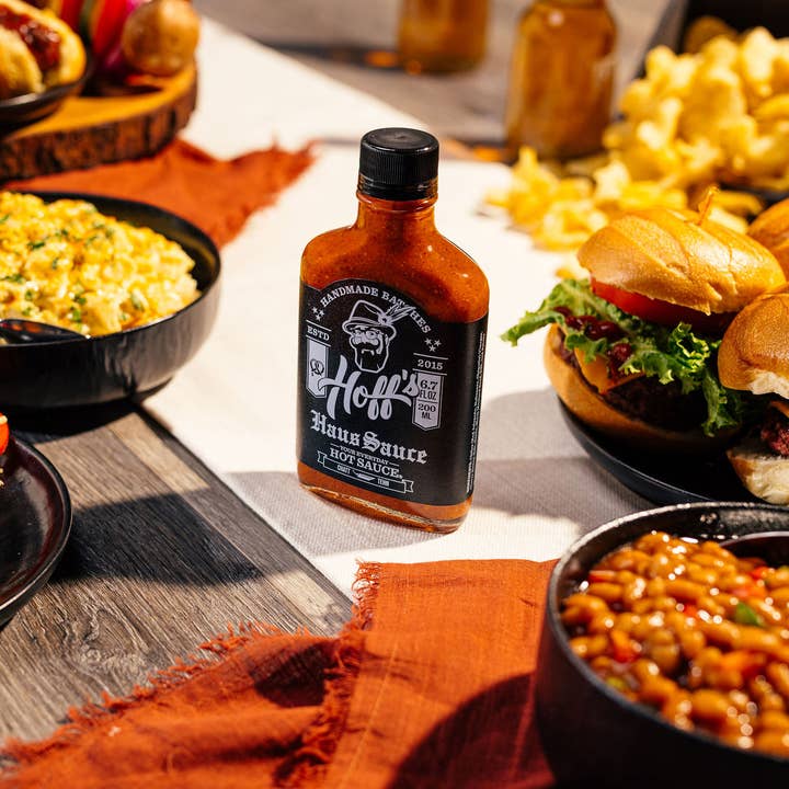 Hoff & Pepper – wholesale Stark sås – Haus Sauce Hot Sauce - 6,7 oz kolv - presenterade på Hot Ones!