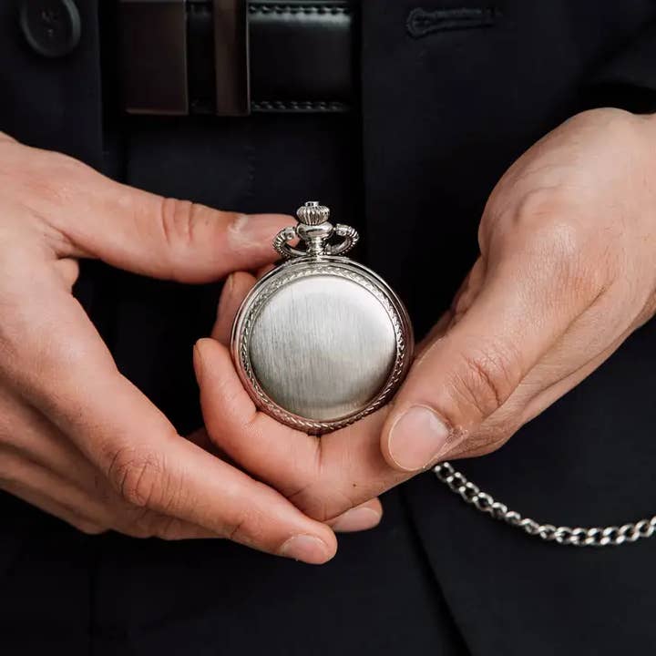 Weddingstar Inc. – Großhandel Taschenuhr – Herren – Silberne mechanische Taschenuhr mit Foto und Anhänger, Blanko