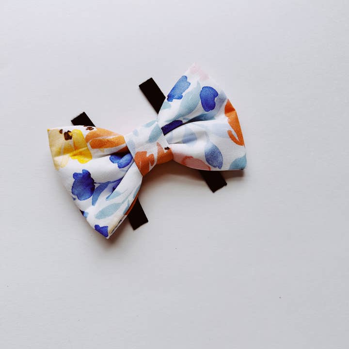 Walking Paws Boutique - Vendita all'ingrosso Papillon - Cani - papillon per cani con motivo floreale pastello, fiocco attaccabile primavera-estate