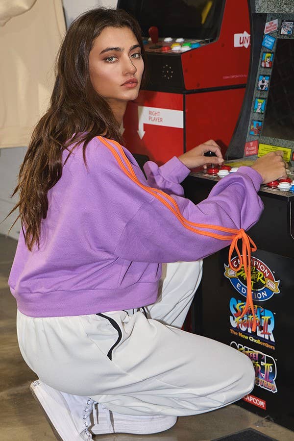 BUCKETLIST INC - Wholesale Sweatshirt - Women's - T2522 Contrast Tie Sleeves Detail Terry Sweatshirt18