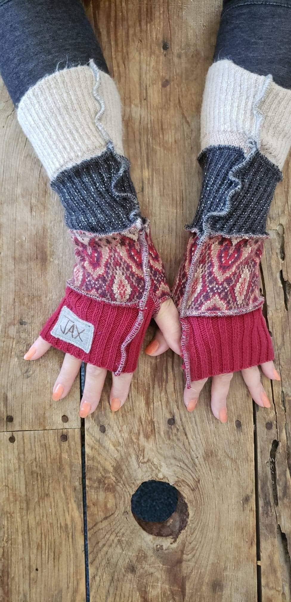 Jax Upcycled - Wholesale Gloves - Women's - Upcycled from Sweater STAFF FAVORITES Fingerless Glove5