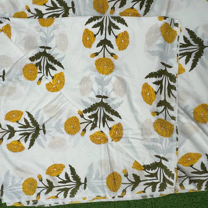 bhavnas boutique – Engroshandel Stofmaling – Ren bomuld håndlavet stof med blomsterprint kjolestof5