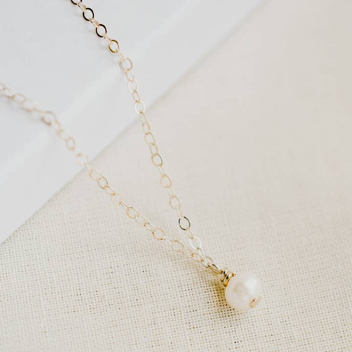 Dainty & Daring - Wholesale Pendant/Charm Necklace - Alexa Pearl Pendant Necklace2