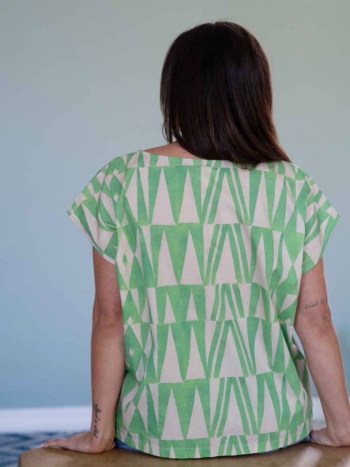 Lazybones - Wholesale T-shirt – women's - Eleanor Top Green Geo *organic cotton4