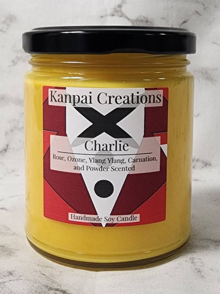 Vela perfumada inspirada en personajes con notas florales para venta al por mayor de Kanpai Creations